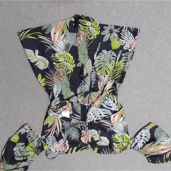 LF Love Black Monstera Leaf Cut-Out Off Shoulder Romper XS NWT - Picture 2 of 7